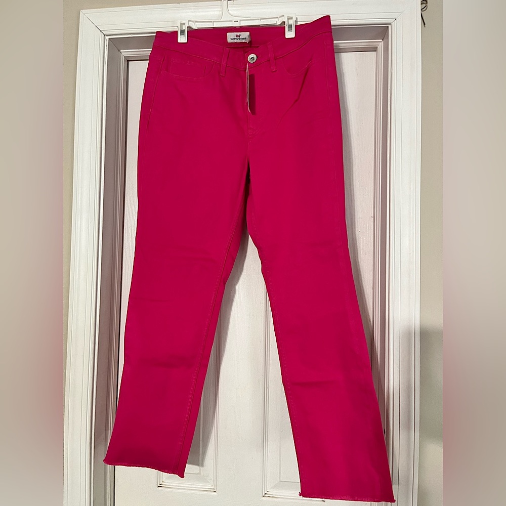 NWT Vineyard Vines straight crop high rise denim - in lipstick pink. size 29